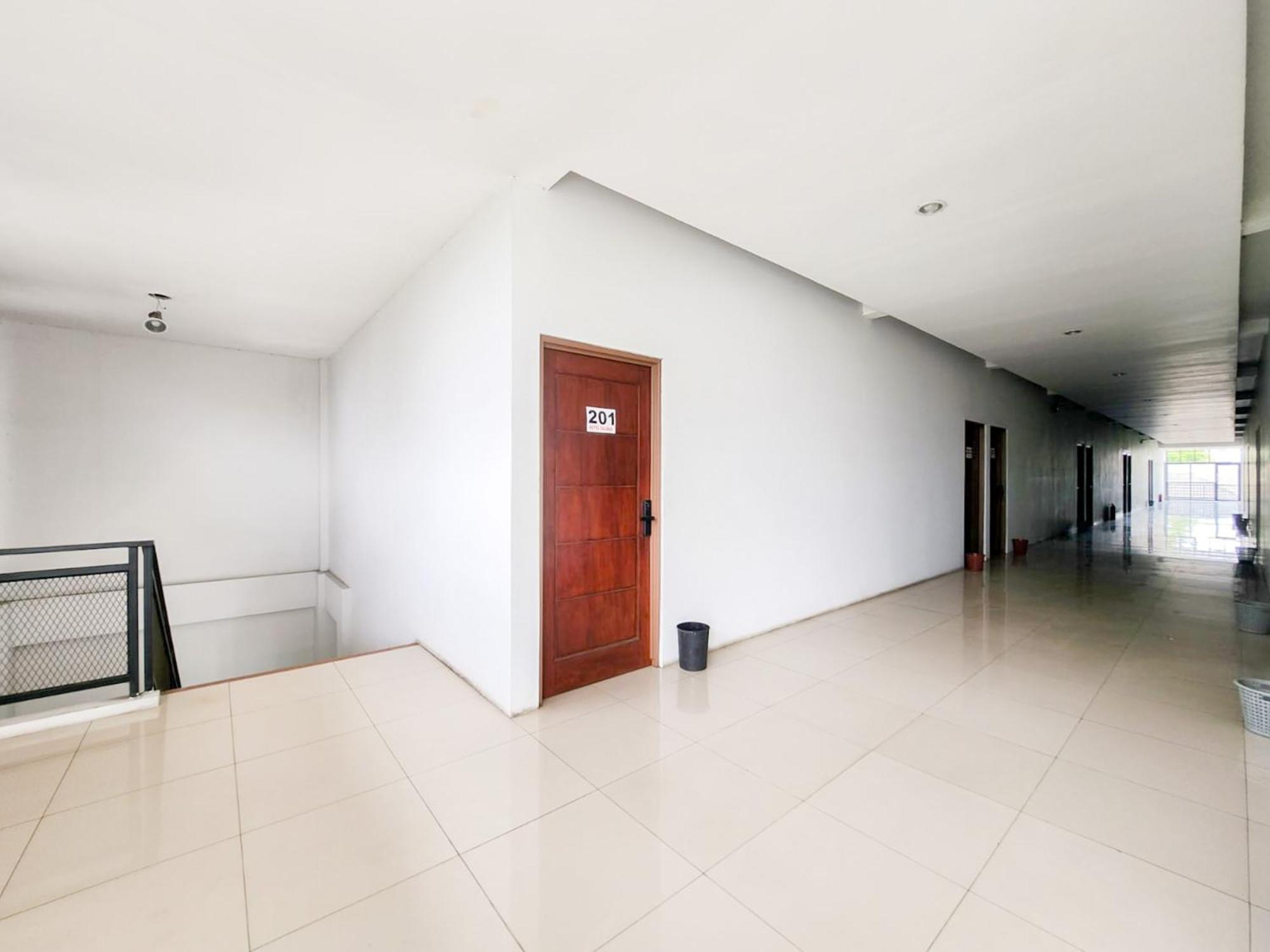 Sans Salmas Mojokerto Wisma tamu